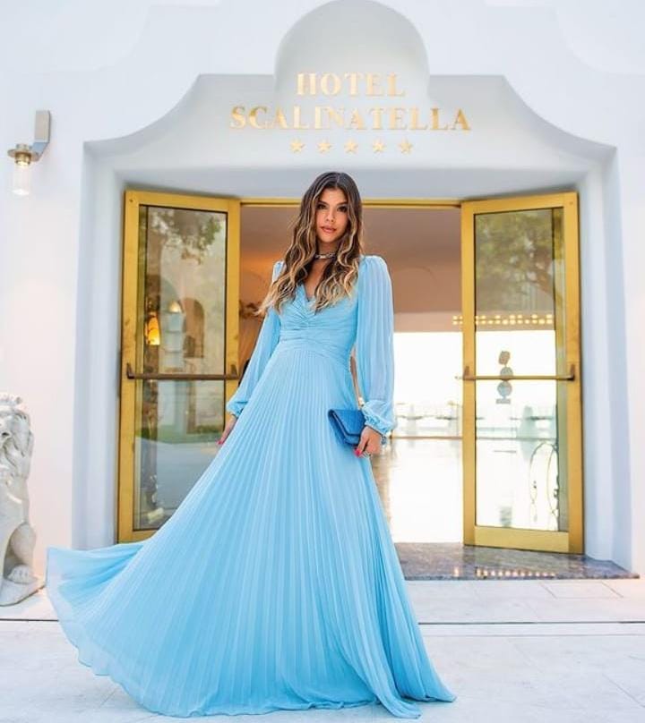 Vestido Longo plissado com mangas